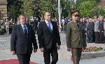 Президентът Румен Радев положи венец пред паметника на Незнайния войн