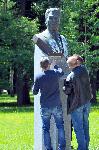 София - Поруган паметник на Роналд Рейгън