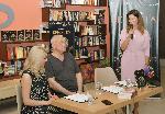 ТВ водещата Венета Райкова представи четвъртия си роман "Вендета" в книжен център "Гринуич"