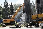 Започна премахване на бетонната конструкция на паметника "1300 години България"