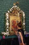 Варненци се кланят на "чудотворна" икона