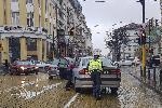 Служител на Пътна полиция помогна на закъсал шофьор