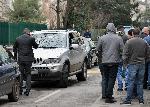 Простреляха данъчен в джипа му центъра на столицата
