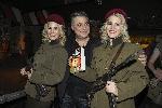 Алек Попов отпразнува рождения си ден с ретро парти в столичен клуб