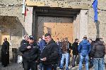 Бургаските надзиратели протестираха на професионалния си празник