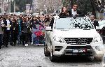 Гимназисти вкараха "Неон в джунглата" за традиционния си фашинг