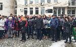 Стотици пловдивчани подкрепиха лекаря, обвинен в убийството на крадец
