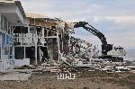 Новият концесионер на Северния плаж в Бургас премахна голямо заведение