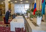 София - Съболезнователна книга в руското посолство