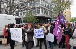 Служители на НАП излязоха протест в София срещу уволнението си