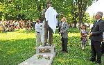 Откриха паметник на Емил Димитров в родния му град Плевен