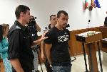 Оставиха зад решетките младежа, който помля 9 автомобила