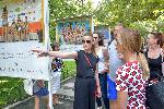 София - Откриване на фото изложбата "Златните момичета" пред Народния театър