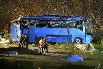 Автобус се преобърна край Своге, 16 души загинаха