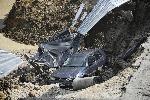 Автомобил падна в строителен изкоп в "Овча Купел"
