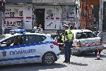 Двама души пострадаха при катастрофа на кола във витрина на магазин в Овча купел