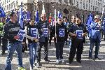 Граждани протестират срещу поскъпването на горивата и скока на цените заради цената на газа.
