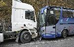 Шестима пострадаха при катастрофа между автобус и циментовоз край Пасарел