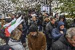 Таксиметрови шофьори излязоха на протест