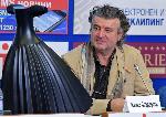 София – Представяне малки пластики – Рокли от метал