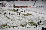 София - Чистене на терена на стадиона