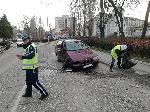 Фиат катастрофира в стълб в Хасково