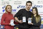 Младежките олимпийски шампиони по акробатика получиха златни значки, продължават да се състезават