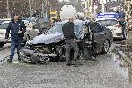 Четири коли потрошени при тежка катастрофа на БМВ и Мерцедес на "Черни връх"