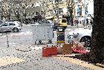 Изхвърлени опаковки и кашони запушват търговските улици на столицата