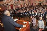 Стотици посрещнаха на крака Иван Костов на представяне на мемоарната му книга