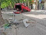 Кола се обърна по таван при опит за изпреварване в Русе