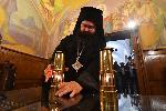 Благодатният огън от Йерусалим тръгна от Светия синод към всички епархии в България