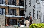 В курорта Златни пясъци вървят довършителни работи въпреки забраната за строителство