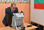 Радан Кънев гласува машинно