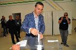 Кметът на Бургас гласува в обновеното училище по Автотранспорт