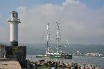 Корабът на Greenpeace акостира във Варна