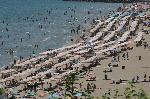 Жегата препълни плажа в Бургас