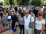 Варненци на протест срещу колите в Морската градина