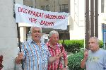 Протест на собственици на имот заради спрян строеж в Бургас