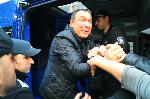 Изведоха кмета на Несебър с белезници след полагането на клетва