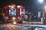 Пожар унищожи автосервиз в столичния квартал "Захарна фабрика"