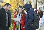 София - Световния ден за борба с ХИВ/СПИН - Доброволци раздават материали