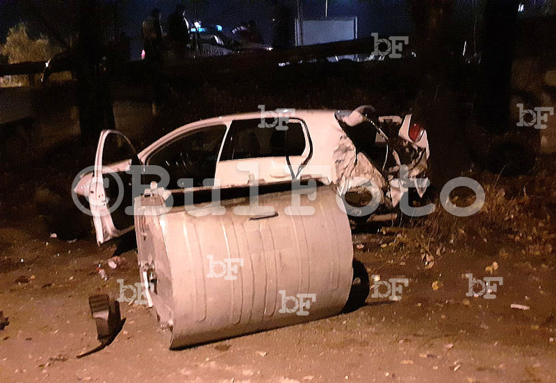 Младеж е с опасност за живота след жестока катастрофа тази нощ във Варна