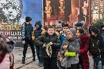 1000 деца от Перник гледат мюзикъла "Клетниците" в Софийска опера