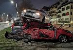 Автомобил се качи върху други три на пътя във Варна