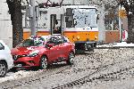 София - Паркиран автомобил, блокирал трамвайни релси