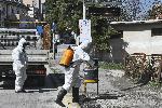 Дезинфектират кошчетата за боклук по спирките