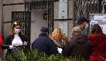 Двойна опашка от безработни в центъра на Варна