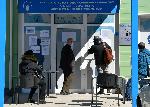 Дългите опашки от безработни не намаляват