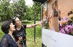 С фотоизложба "Отвъд песента" започна честването на 60-годишнината детския хор на БНР